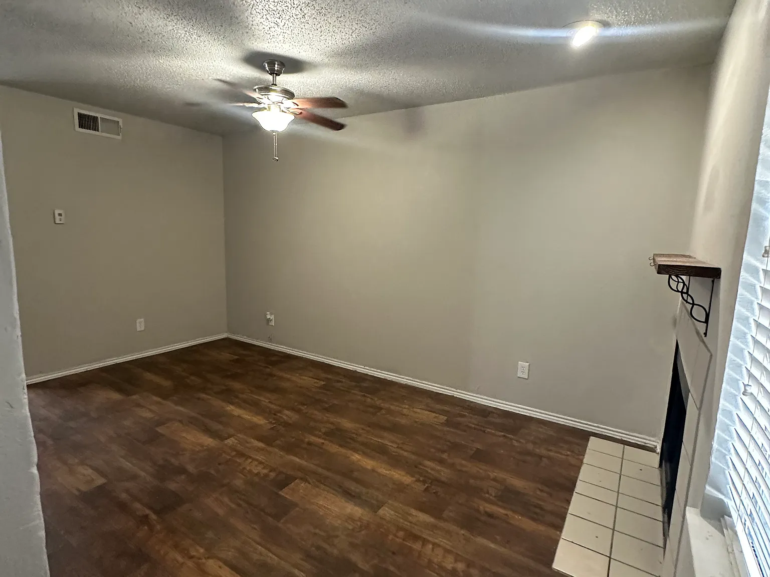 1 bed, 623 sqft, $1,299 — Photo 2