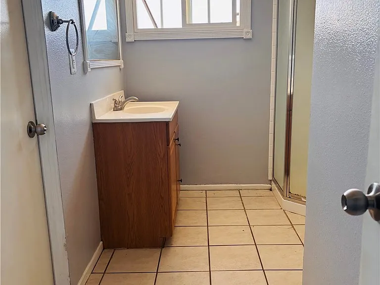 38650 Yucca Tree St — Photo 10