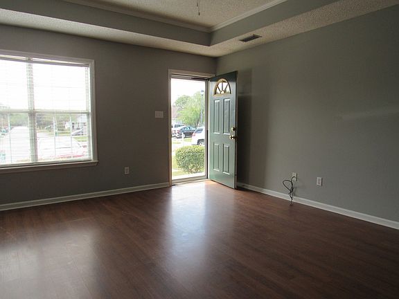 4th image of 4052 Chadwyck Dr