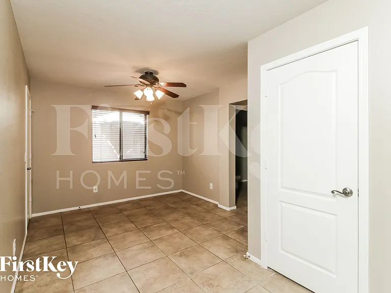 40133 W Sanders Way — Photo 14
