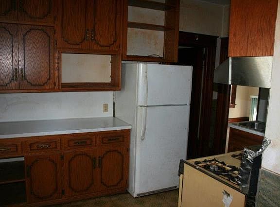 5th image of 2611 Humboldt Ave N
