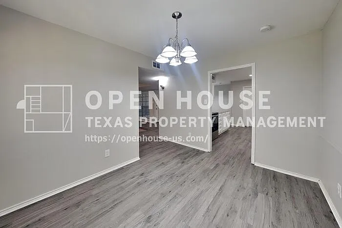 2845 London Ln — Photo 8
