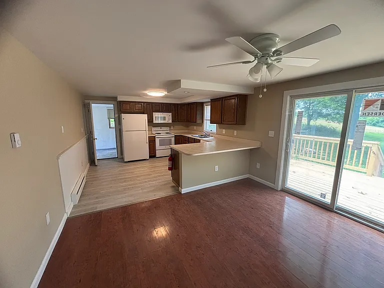 1046 Butlers Park Rd — Photo 6