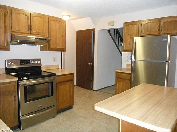 5th image of 5589 Candlewood Ct #254