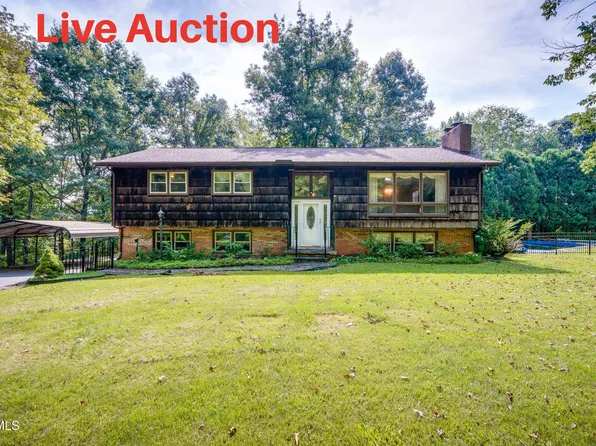 700 Kentucky Ave, Bluff City, TN 37618