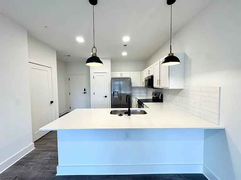 175 Black St W #203 — Photo 8