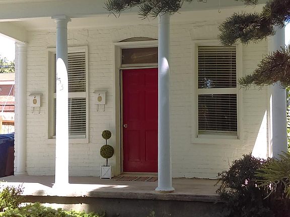 2nd image of 153 S Lincoln St Unit 1
