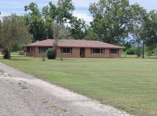 613 County Road 706, Angleton, TX 77515