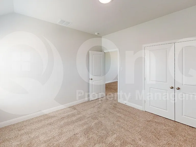 2503 Blue Oasis Ct — Photo 14