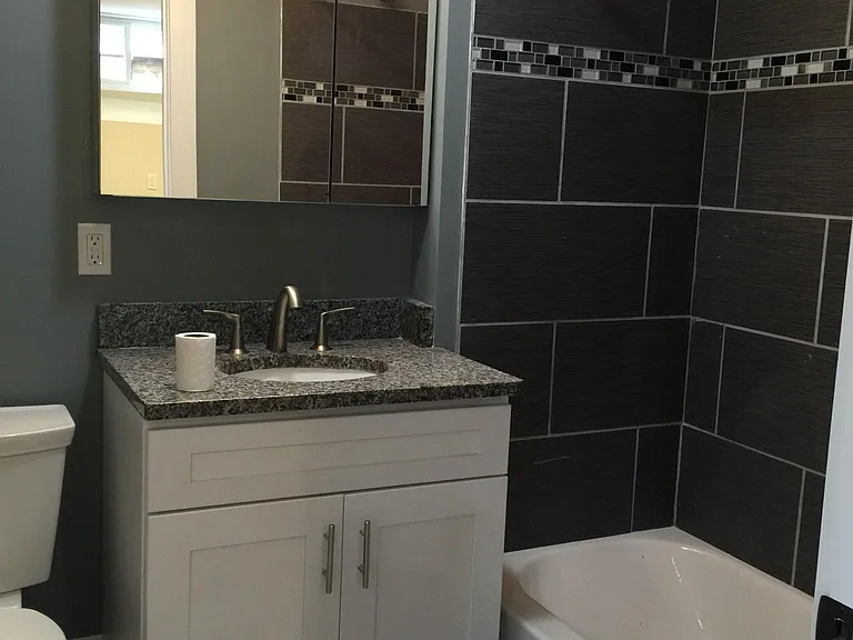 231 Norfolk St #2R — Photo 11