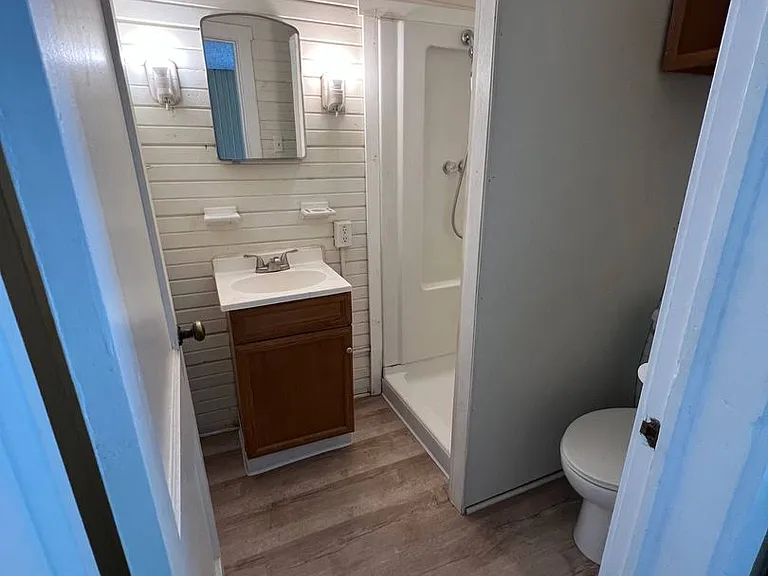 808 W Beechwood Ave — Photo 4