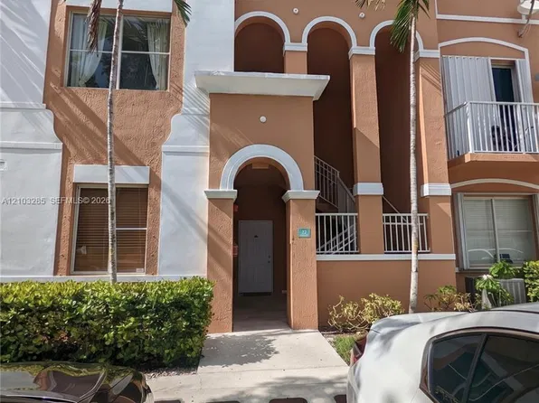 17650 NW 73rd Ave #20818, Hialeah, FL 33015