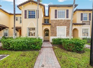 9239 SW 227th St UNIT 4, Cutler Bay, FL 33190