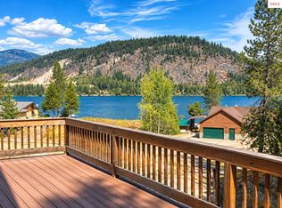 1147 Wooded Acres Dr, Sagle, ID 83860