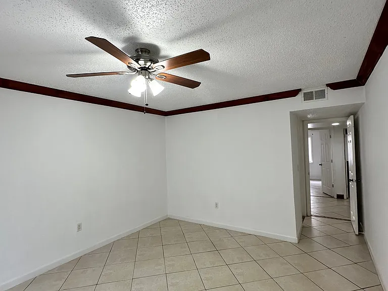 4407 S Semoran Blvd #2 — Photo 13