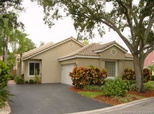 10033 NW 4th St, Plantation, FL 33324