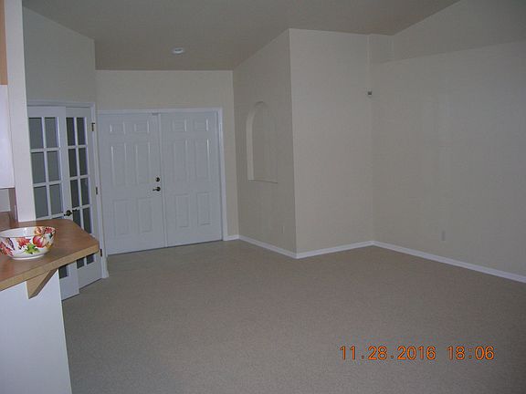 4th image of 552 Cypress Ave S