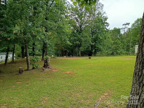 1717 Rattlesnake Ln, Lenoir, NC 28645