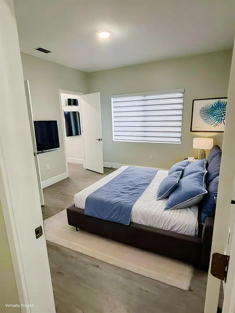2210 W 5th Way - 2210 W 5th Way Way Hialeah, Fl 33010 — Photo 3
