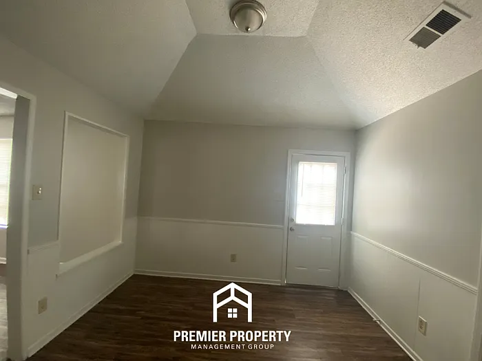 6059 Chandeleur Dr — Photo 9