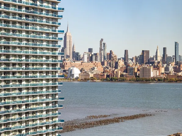 75 Park Lane South image 6 of 23