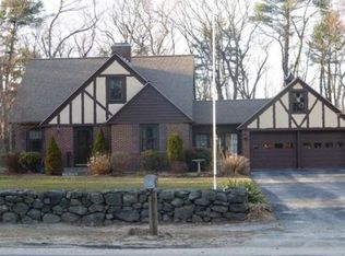 305 Sterling Rd, Lancaster, MA 01523