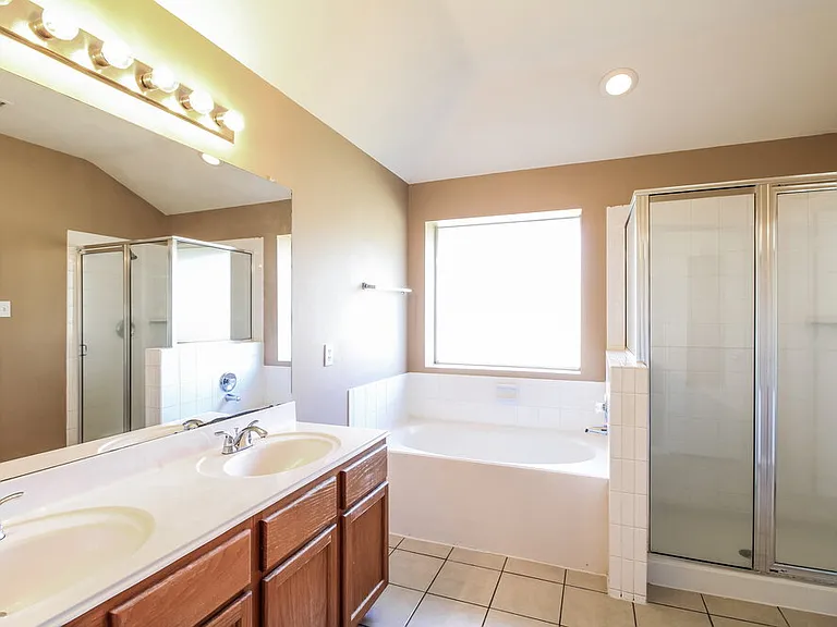 21502 Broadstone Dr — Photo 10