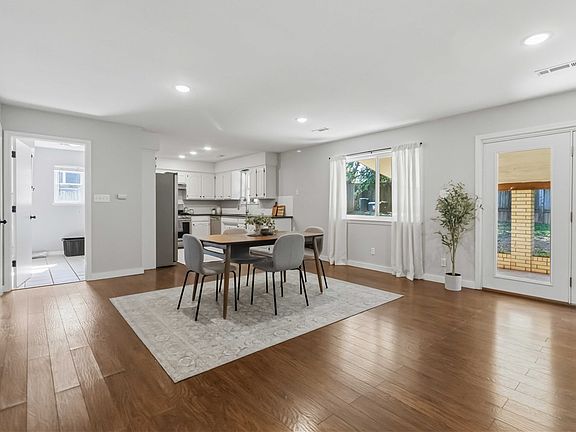 4th image of 2741 E Ferguson Ave