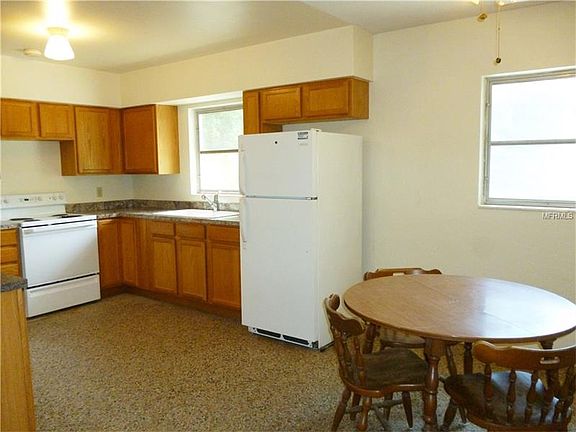 4th image of 4027 Porpoise Dr SE