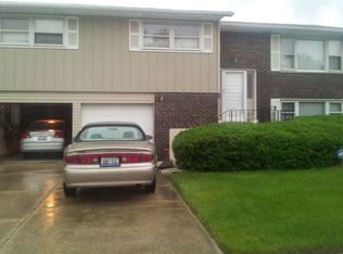 16464 Prairie Ave, South Holland, IL