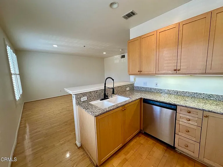 80 N Raymond Ave #108 — Photo 10