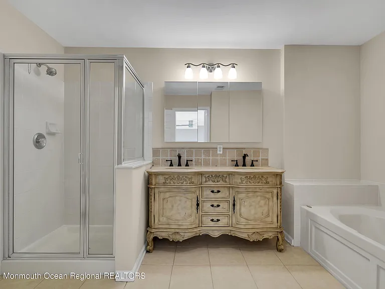 143 Shinnecock Dr — Photo 23