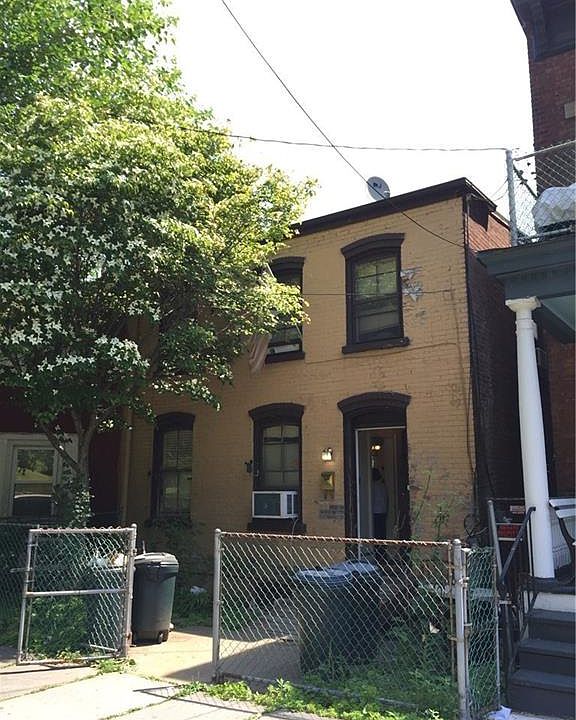 1st image of 160 Dubois St