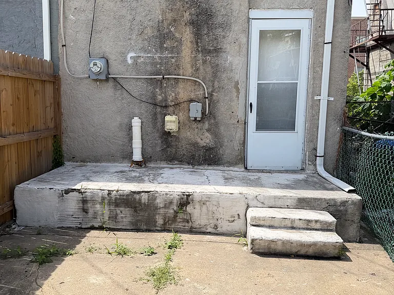 529 Wilson St — Photo 7