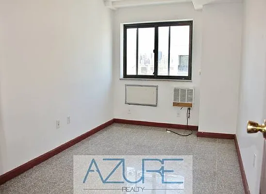 Rented by Azure Realty NY LLC | media 27