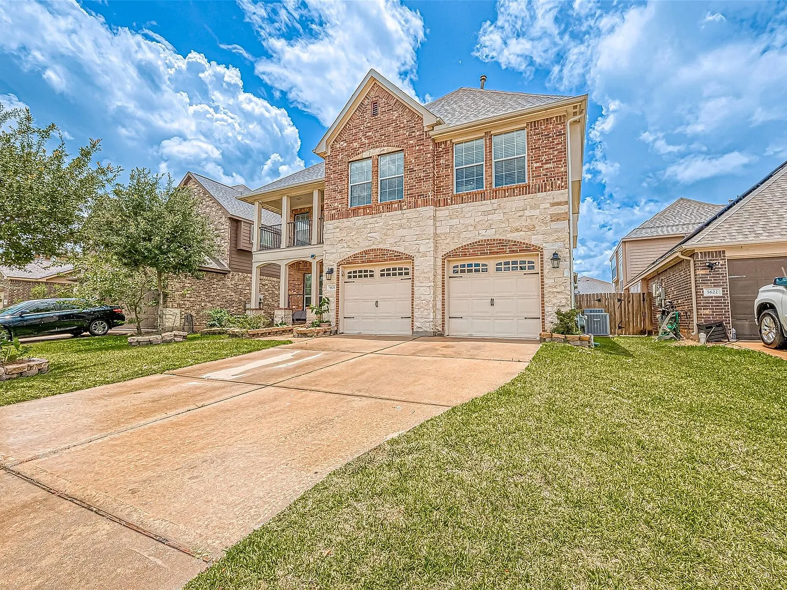 4 bed, 2.5 bath, 2700 sqft, $2,800 — Photo 4