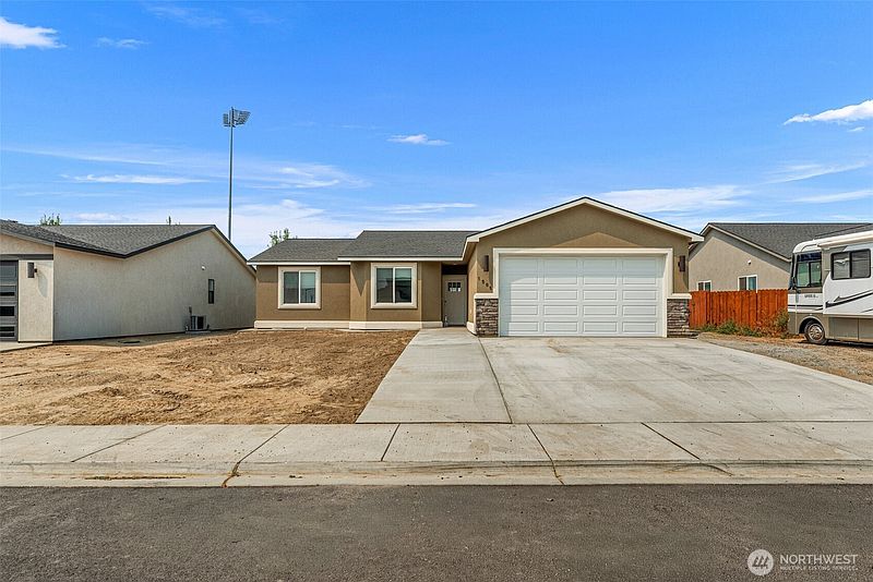 2nd image of 1505 7th Avenue NE