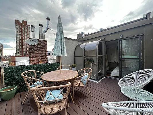 Rented by Compass | media 13