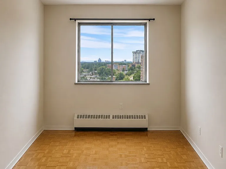 1665 Bloor St E #1001 — Photo 8