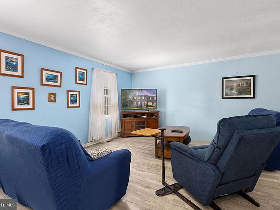 4th image of 3080 Tecumseh Ct
