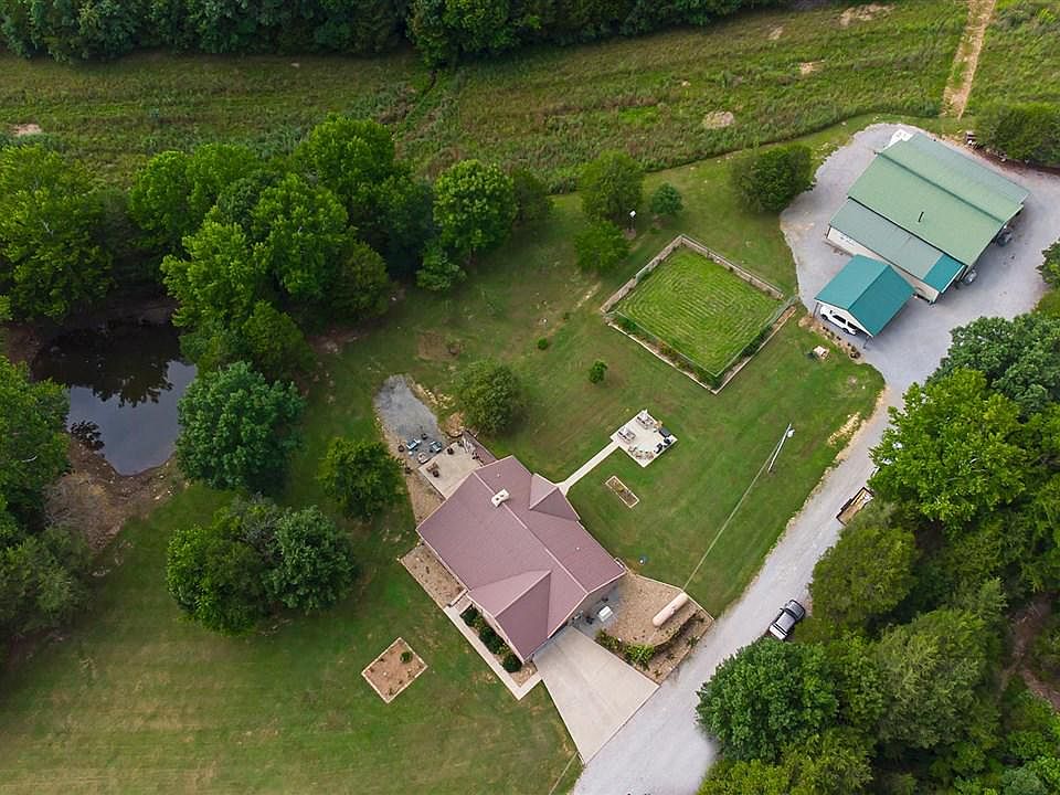 1st image of 956 Chess Jessie Rd