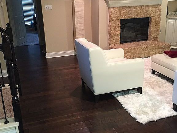 4th image of 1203 Westglen Dr