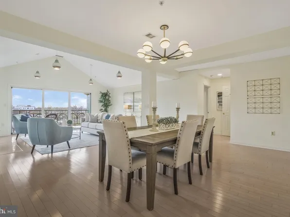 610 N West St APT 601, Alexandria, VA 22314
