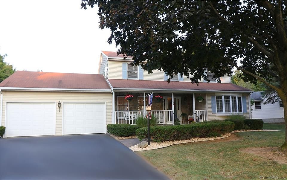 1st image of 98 Kingston Dr
