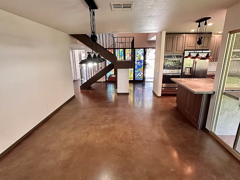 6566 Ridge Manor Ave — Photo 8