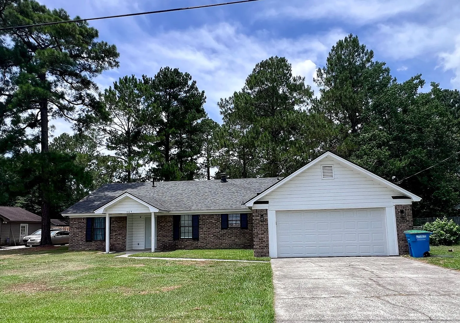 Beautiful 3 bedroom home in Bloomingdale minutes from Pooler — Photo 2