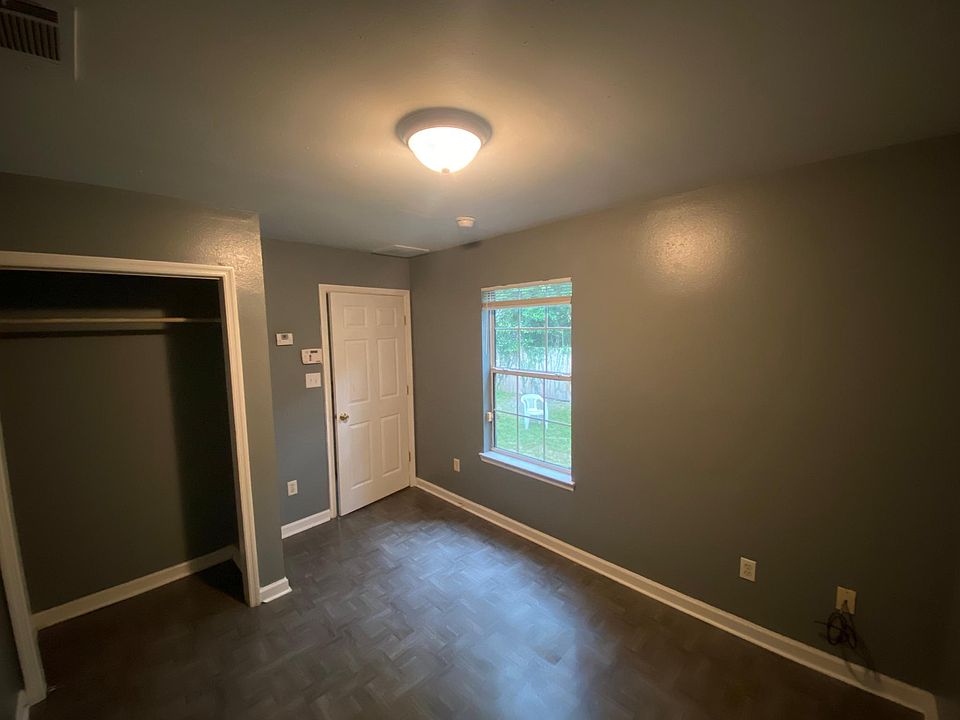 1st image of 2719 Lake Munson St #B