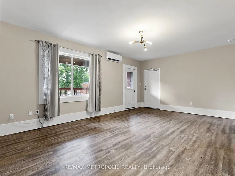 41 Albert St #2 — Photo 4