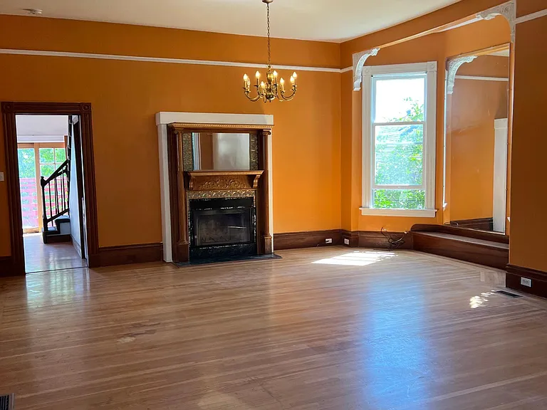 639 Georgia St — Photo 4