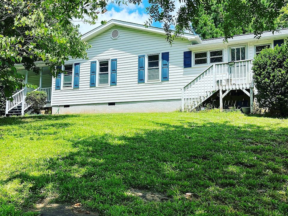 1st image of 440 Cothran Creek Rd